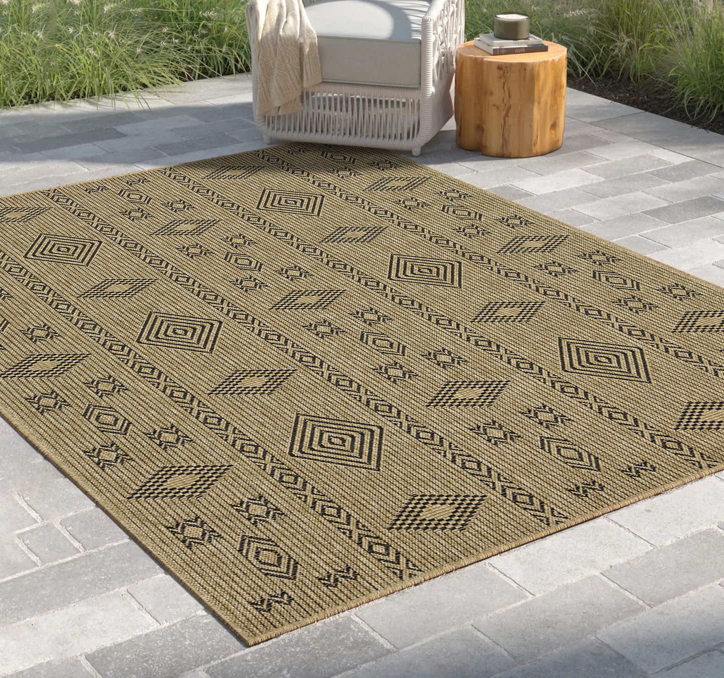 Alfombra Earth para interior y exterior, 2,28 m x 3,18 m, color natural y negro
