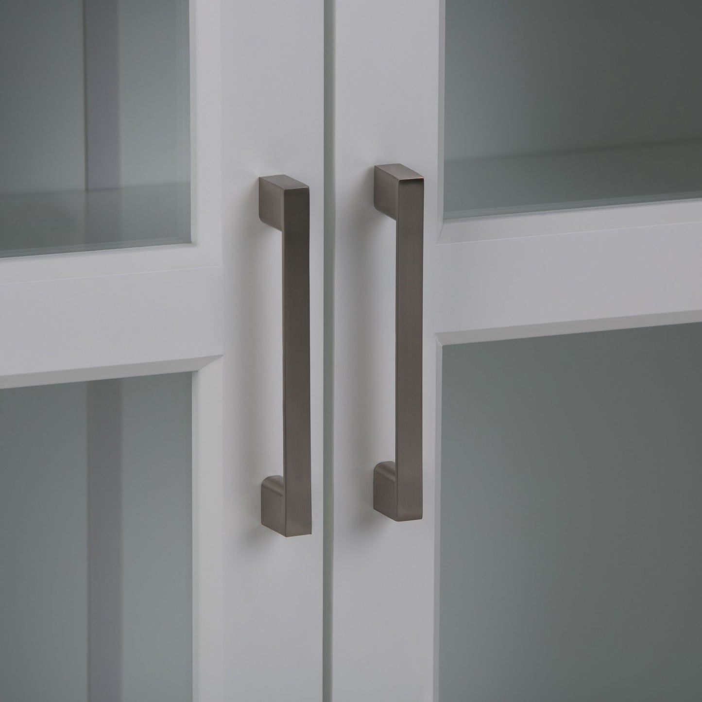 Avington - Armario de pared de dos puertas con compartimentos - Blanco puro