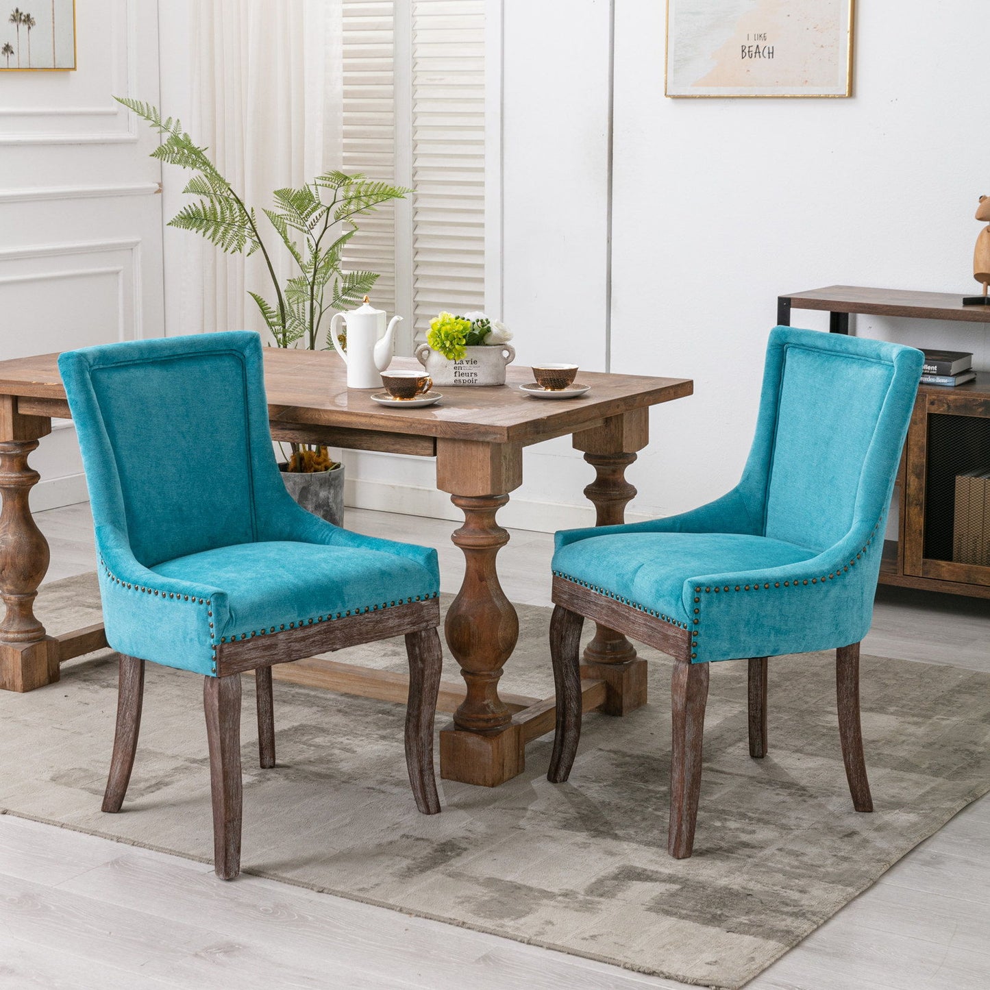 Silla de comedor Ultra Side, de tela gruesa, con patas de madera maciza en tonos neutros y tachuelas de bronce (juego de 2)