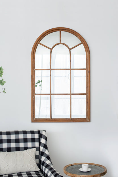Espejo grande arqueado con marco y ventana decorativa, estilo arquitectónico clásico, madera maciza de abeto, decoración interior - Marrón