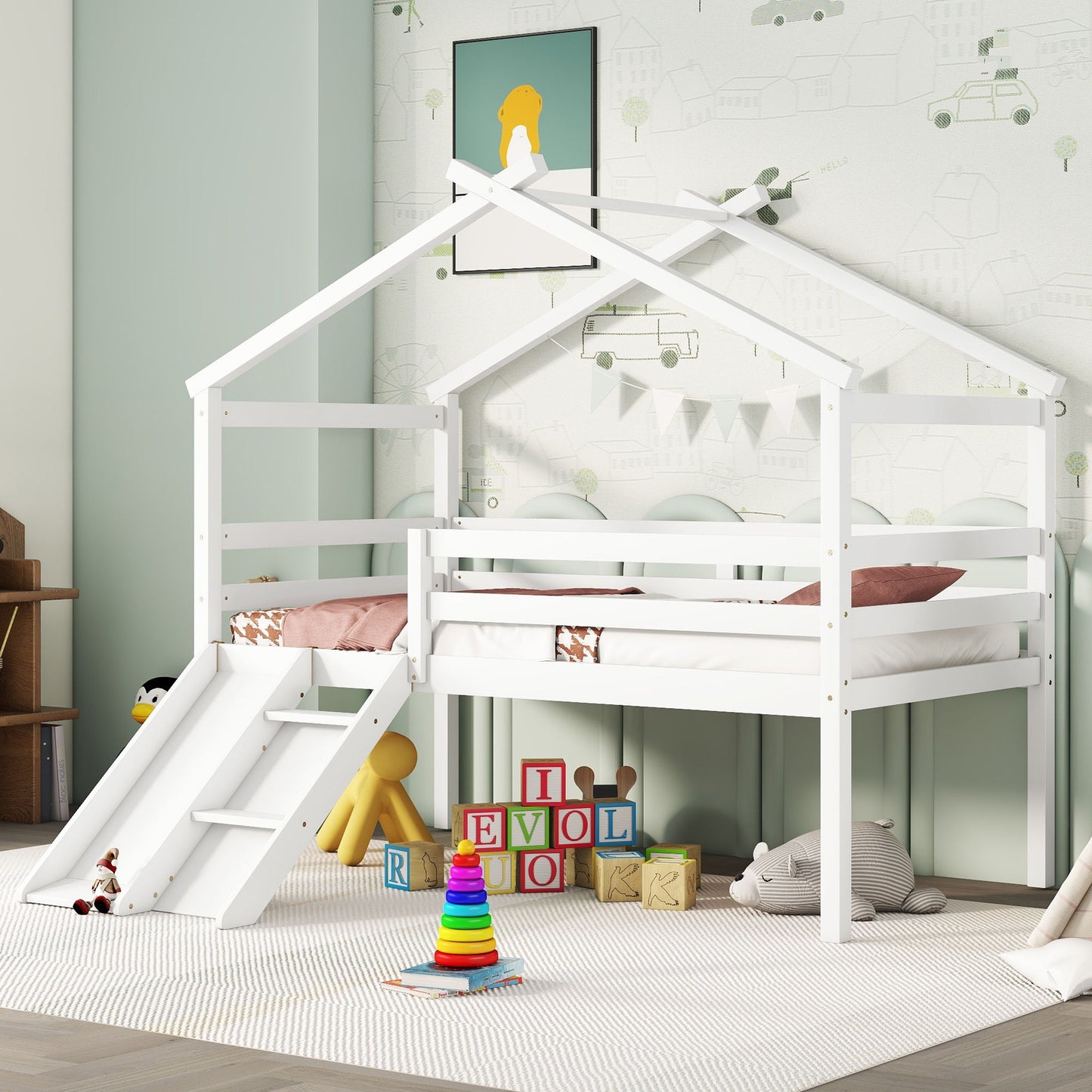 Cama tipo loft con tobogán, escalera, barandillas de seguridad y estructura de techo.