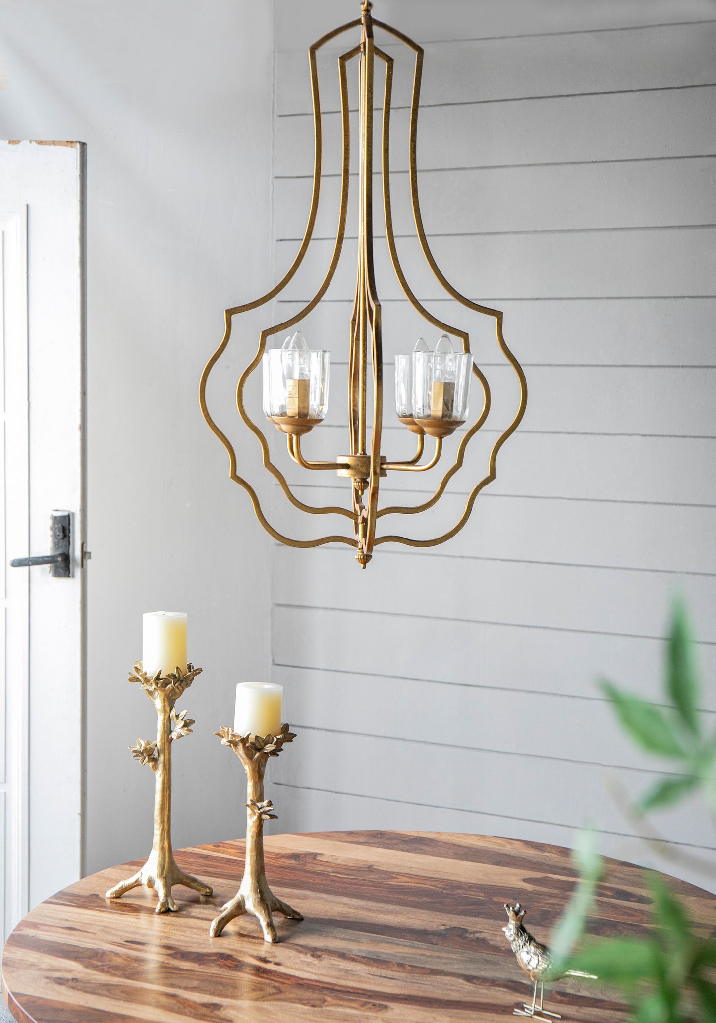 Lámpara colgante de metal de 4 luces con cadena ajustable para cocina (bombilla no incluida), color dorado