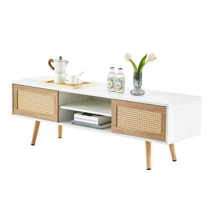 Mueble de TV de ratán de 140 cm con puertas corredizas dobles para almacenamiento, estante ajustable y patas de madera maciza. Consola de TV para sala de estar.