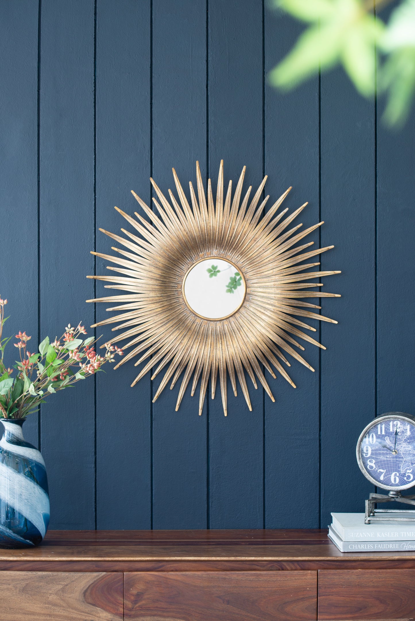 Retro DesignSunburst Metal Wall Mirror Decorative Mirror For A Bedroom Dressing Room, Hallway Or Living Space - Gold