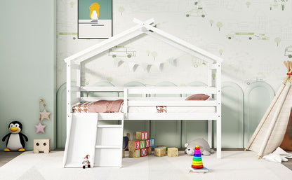 Cama tipo loft con tobogán, escalera, barandillas de seguridad y estructura de techo.