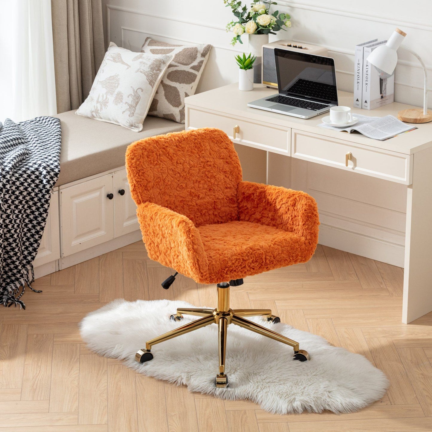 Silla de oficina con pelo artificial de conejo y base de metal dorado, ajustable, giratoria y de tocador.