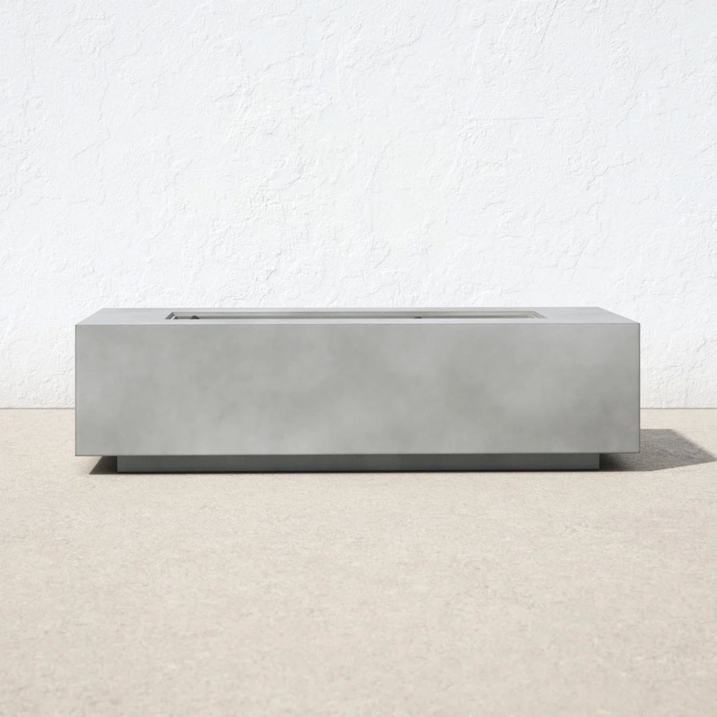 Mesa para fogata de propano para exteriores con diseño moderno de hormigón